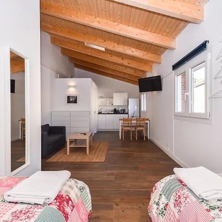 Apartamento Acogedora Con Entrada Independiente *