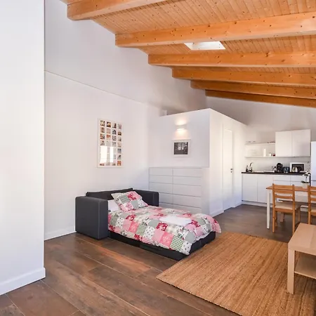 Acogedora Con Entrada Independiente Apartamento El Masnou